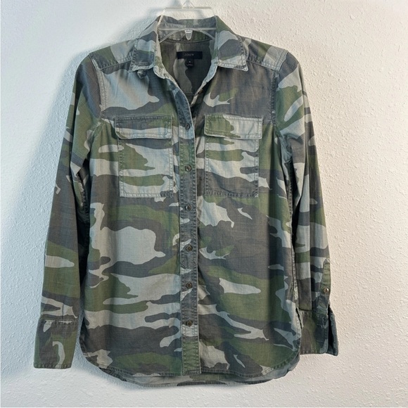 J. Crew Tops - J.Crew Women’s Utility Military Camo Shirt Button Down Green Gray Size 0 Boy Fit